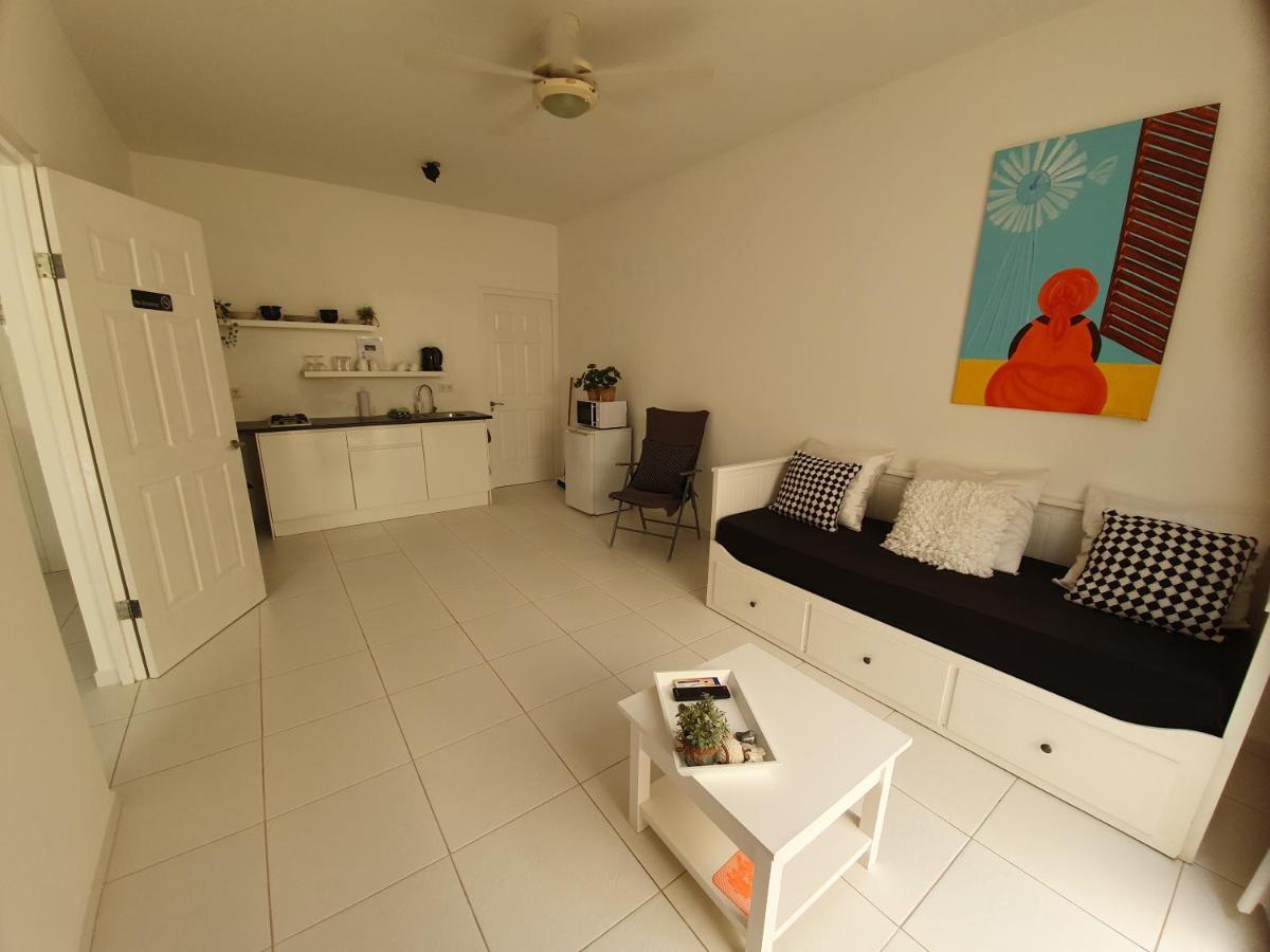 A2 Apartment Budget At Jan Thiel Curacao מראה חיצוני תמונה