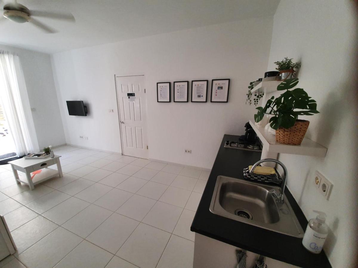 A2 Apartment Budget At Jan Thiel Curacao מראה חיצוני תמונה
